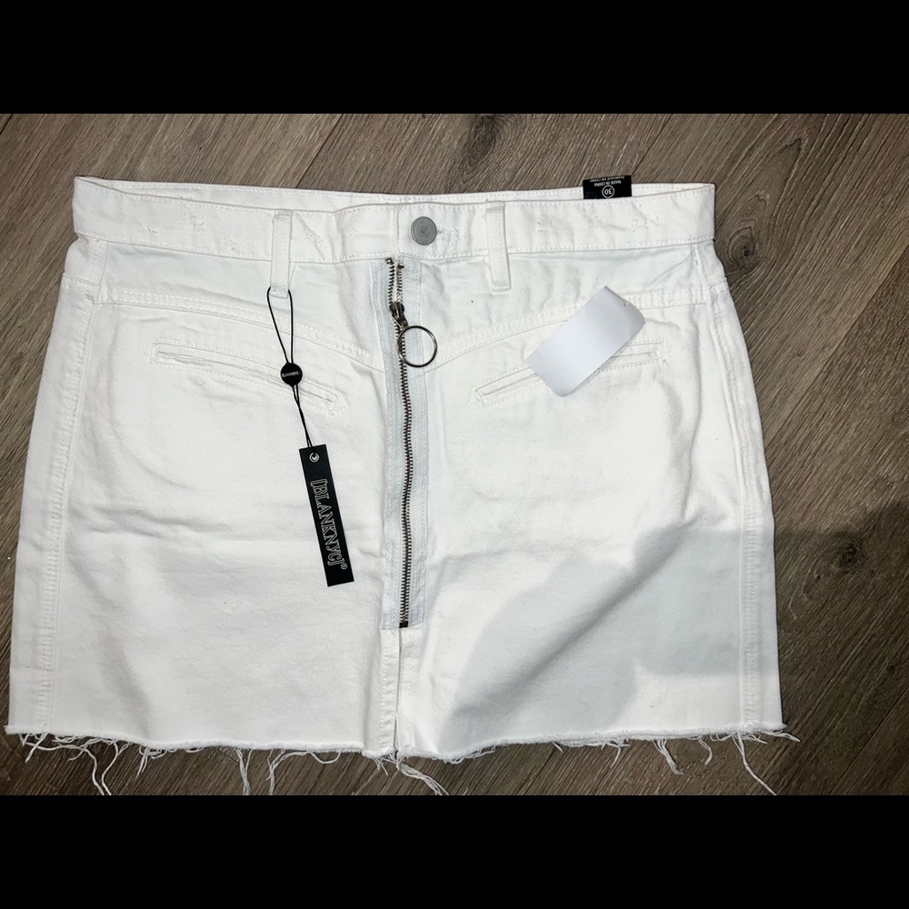 BlankNYC | Women’s White Denim A-Line Mini Skirt | Size 30 | NWT - Picture 2 of 4